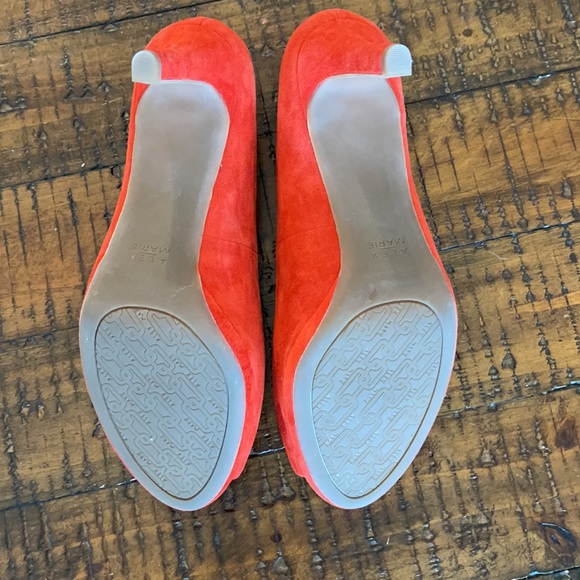 Alex Marie Red Suede Heels 9W - Picture 6 of 6
